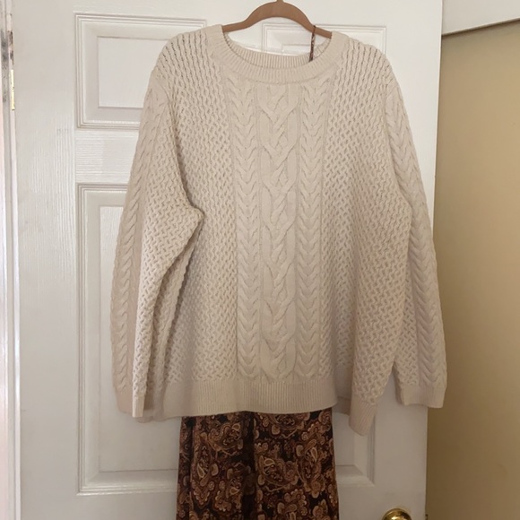 Nili Lotan Sweaters - Crewneck Cable Knit Pullover Sweater